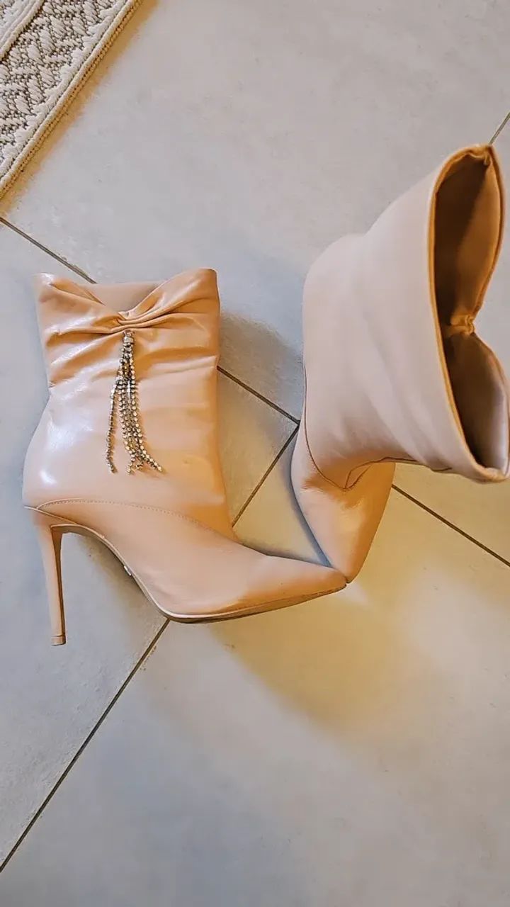 Bota e Sandalia Salto 