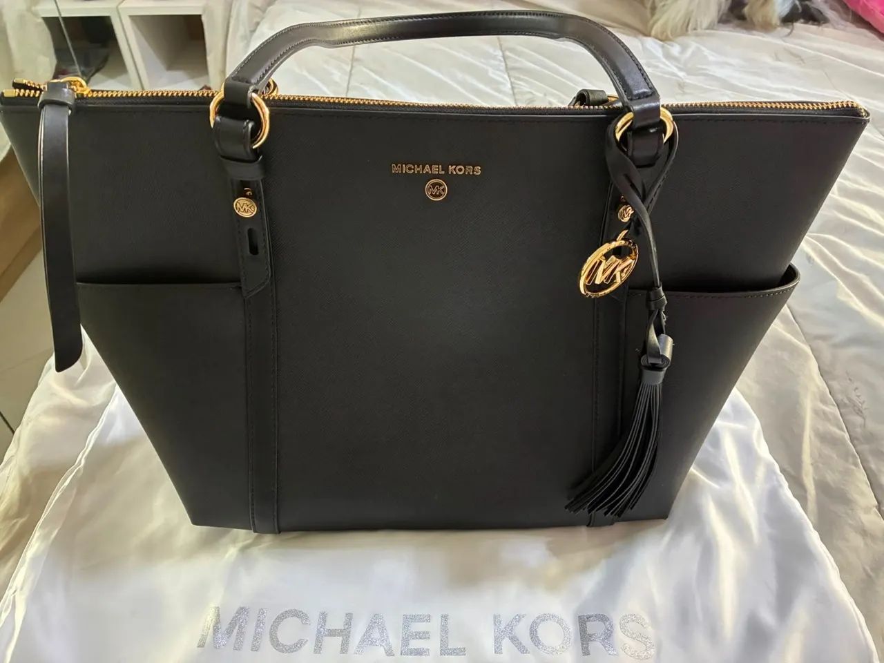 Bolsa MK preta grande 