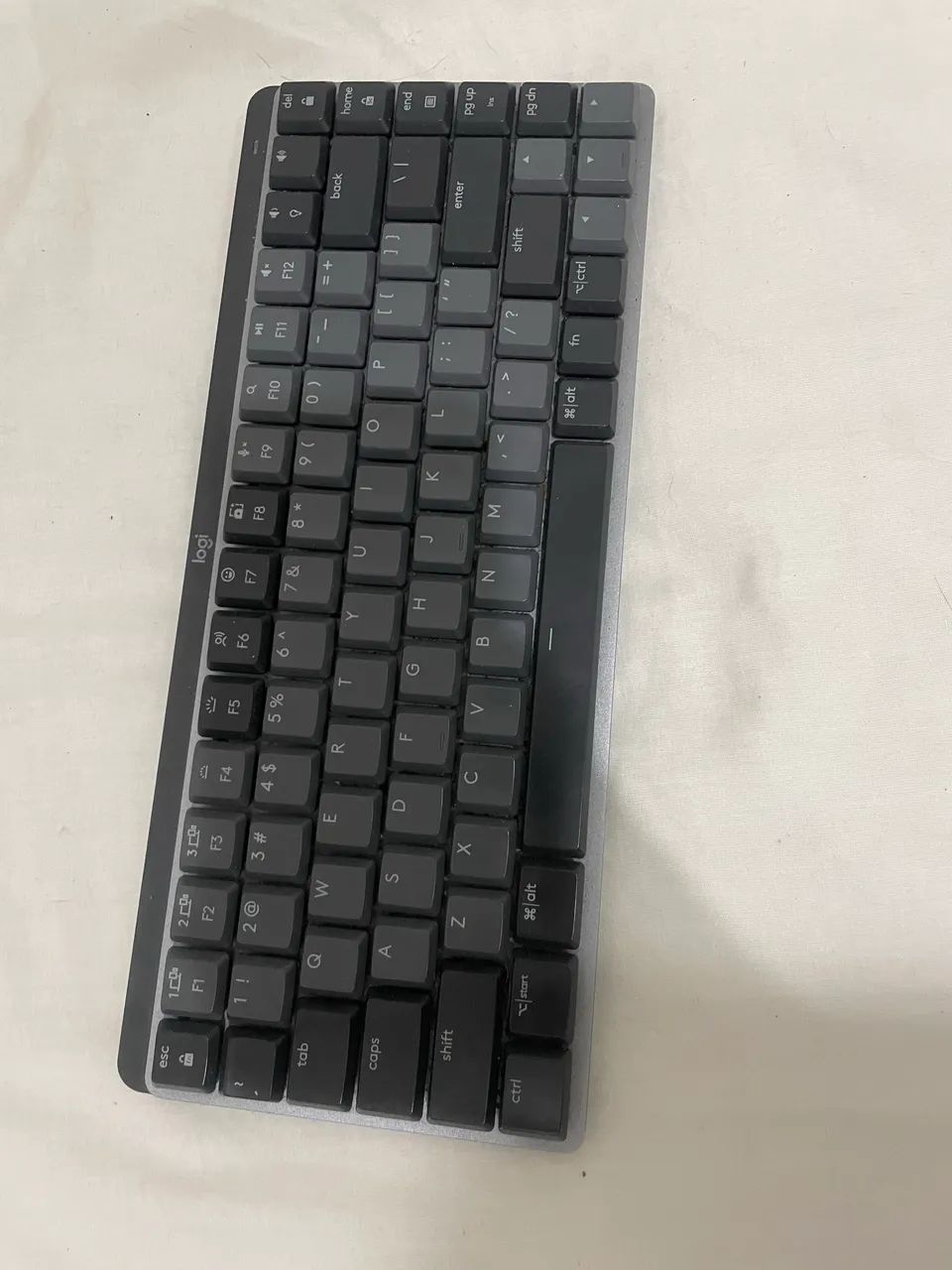 Teclado Mecânico sem fio Logitech MX Mechanical Mini
