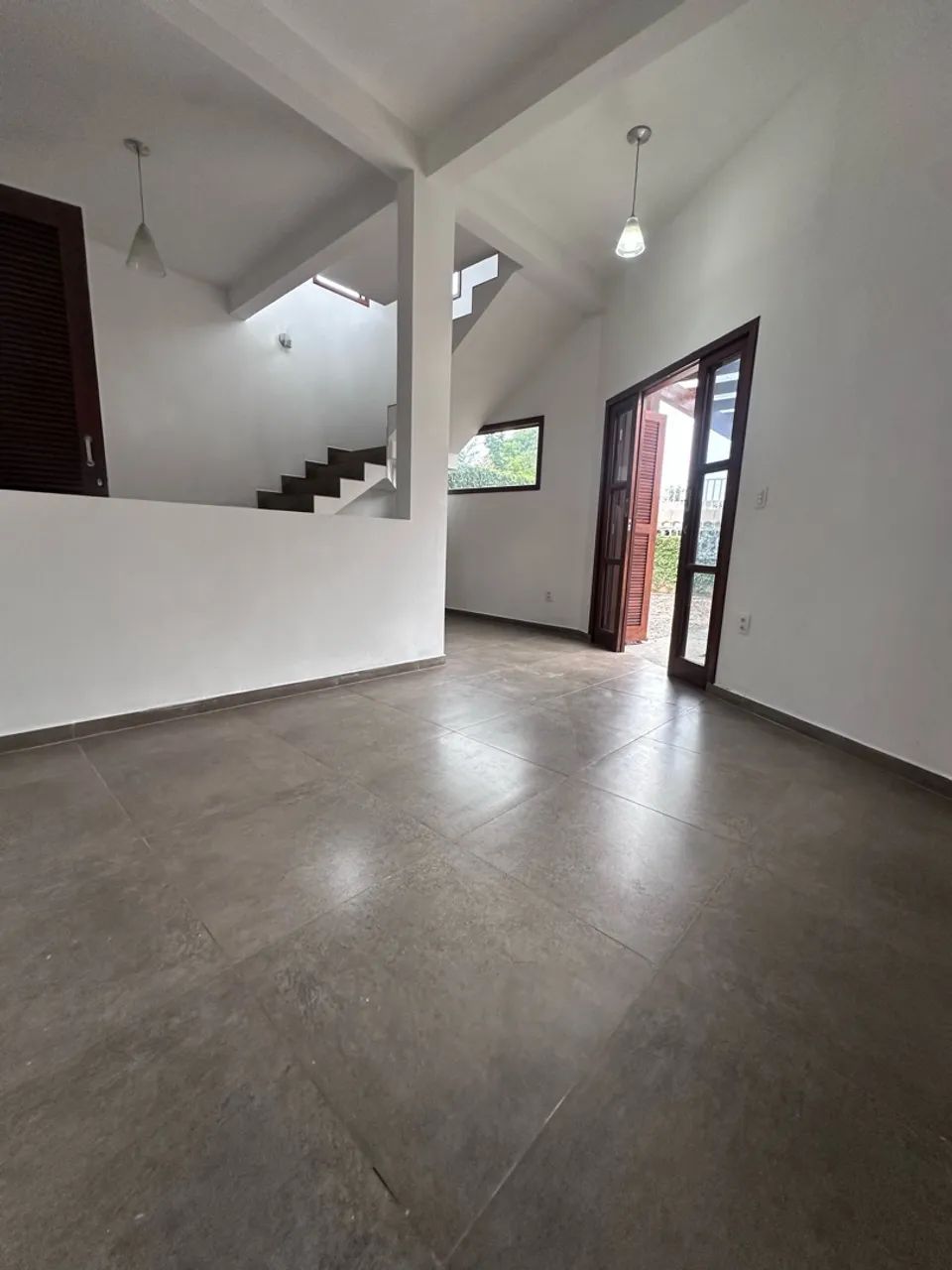 Alugo excelente sobrado Rio Vermelho  - Foto 4
