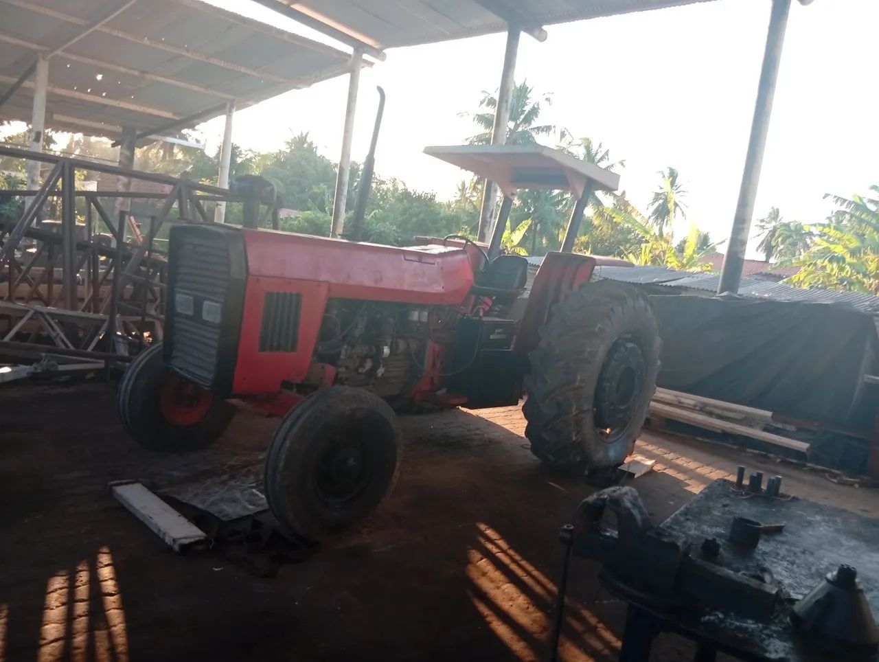  Trator Massey Ferguson 
