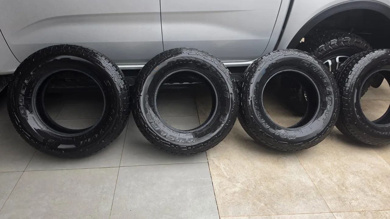 Pneu para caminhonete para aro 17  - Foto 4