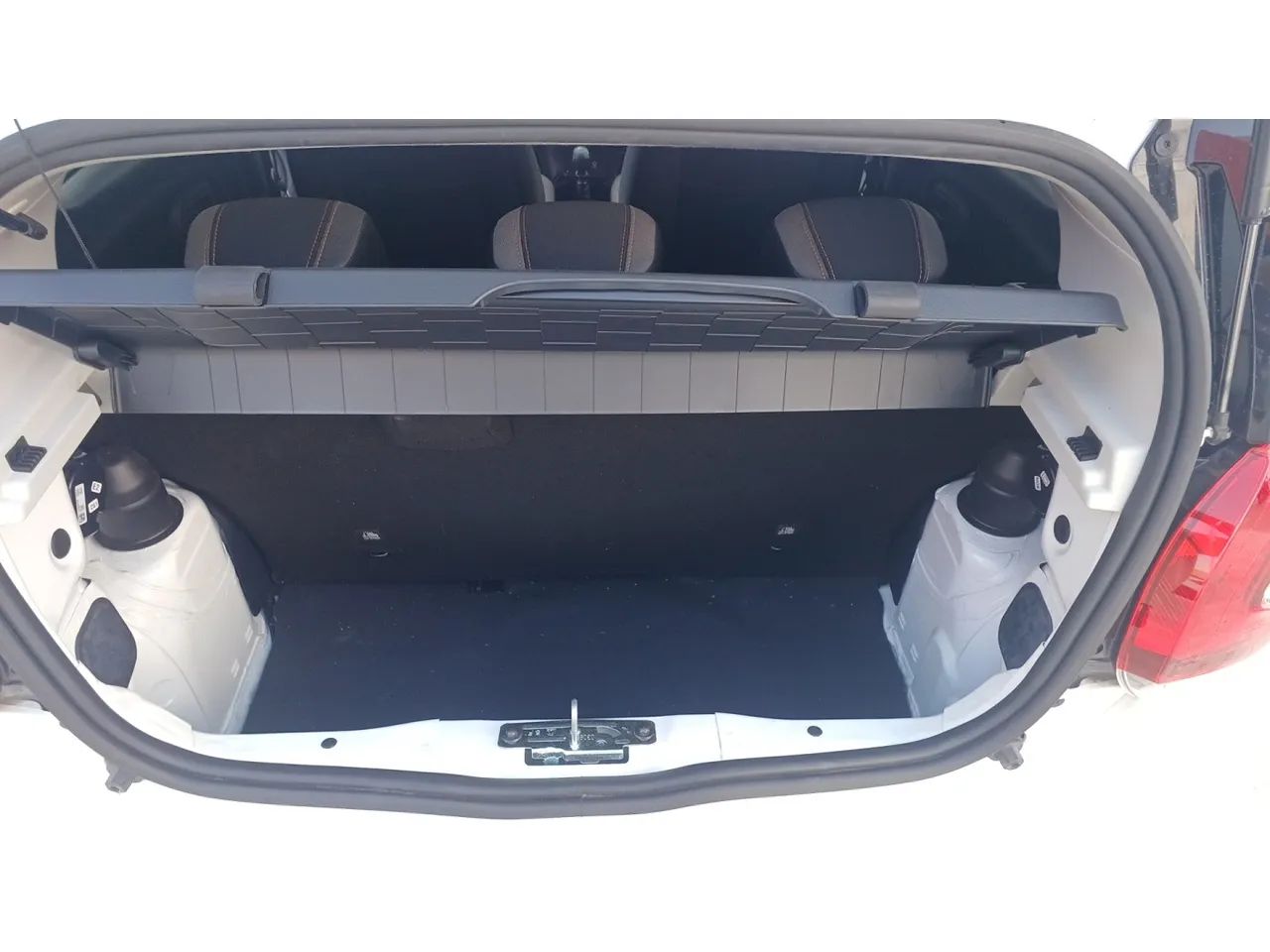 Fiat Mobi TREKKING 1.0 Flex 5p., foto 9 de 16