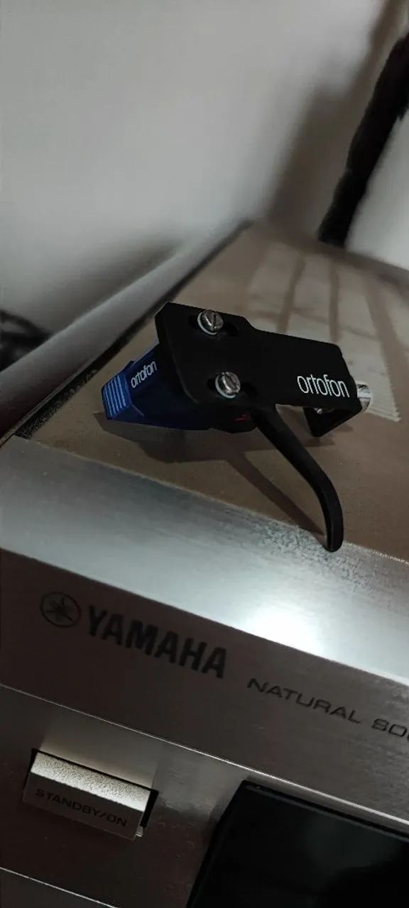 Cápsula Ortofon 2m blue pré montada em headshell sh4 black