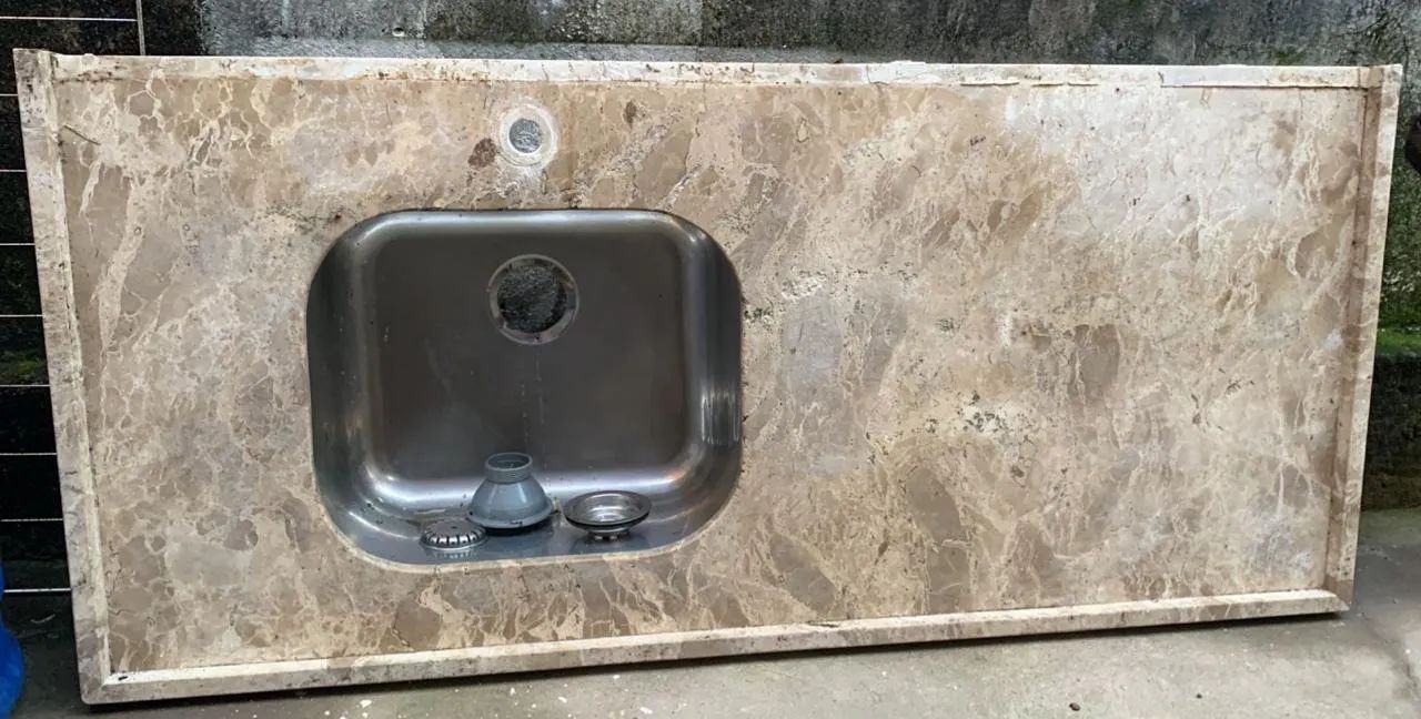BANCADA DE PEDRA/MÁRMORE COM CUBA DE INOX - Foto 3