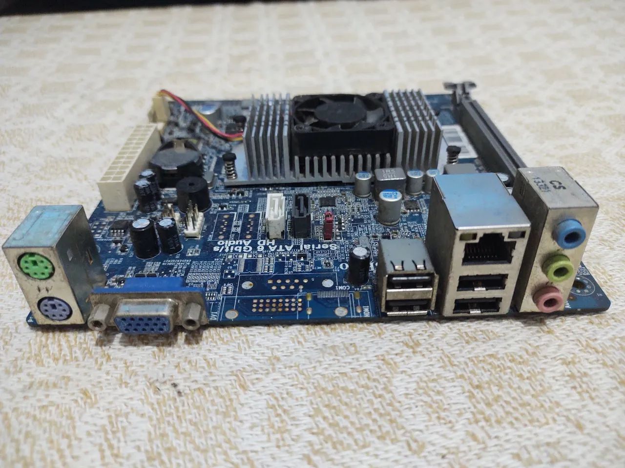 Placa Mãe mini ITX Celeron/4GB DDR3  - Foto 4