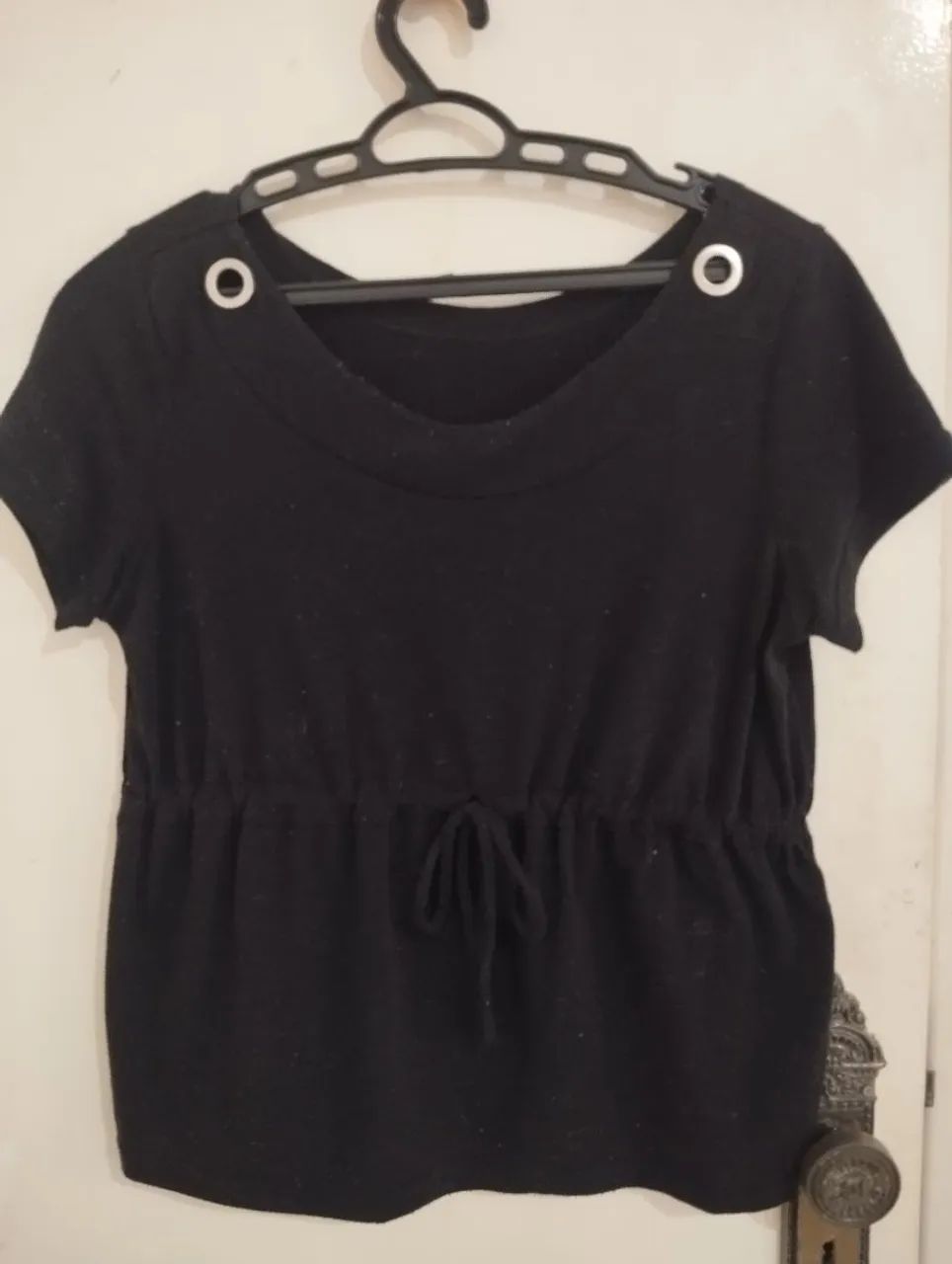 Blusa feminina preta com amarração P