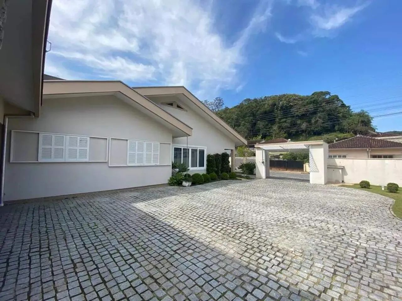 Casa com 4 quartos no bairro Azambuja!!! - Foto 2