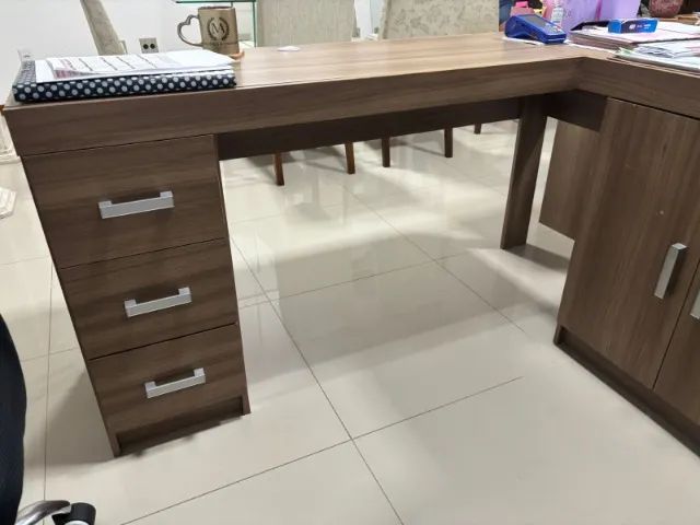 CONJUNTO MESA E ESTANTE DE ESCRITÓRIO65204102412418121