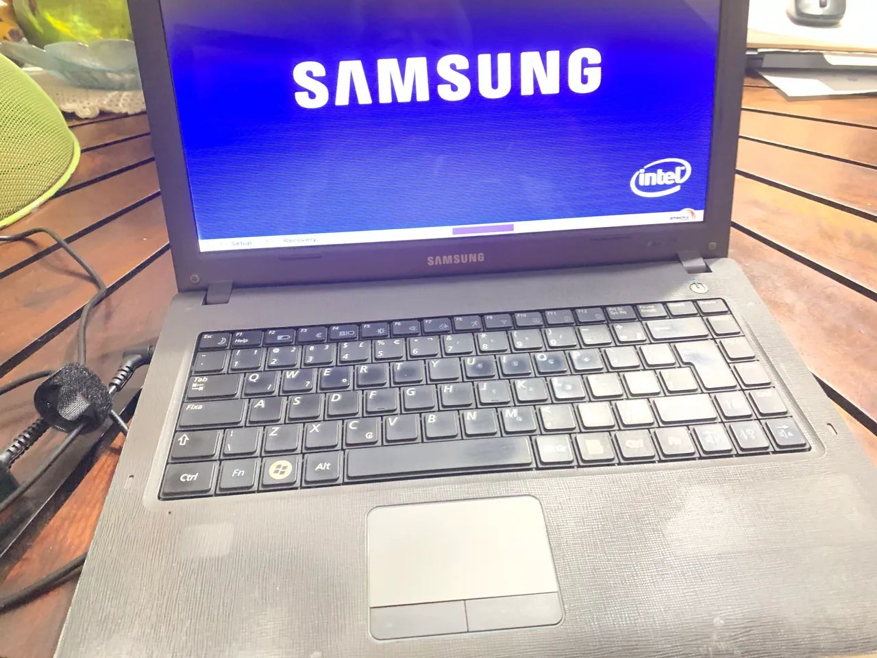 Notebook Samsung modelo R430  Windows 10 com carregador