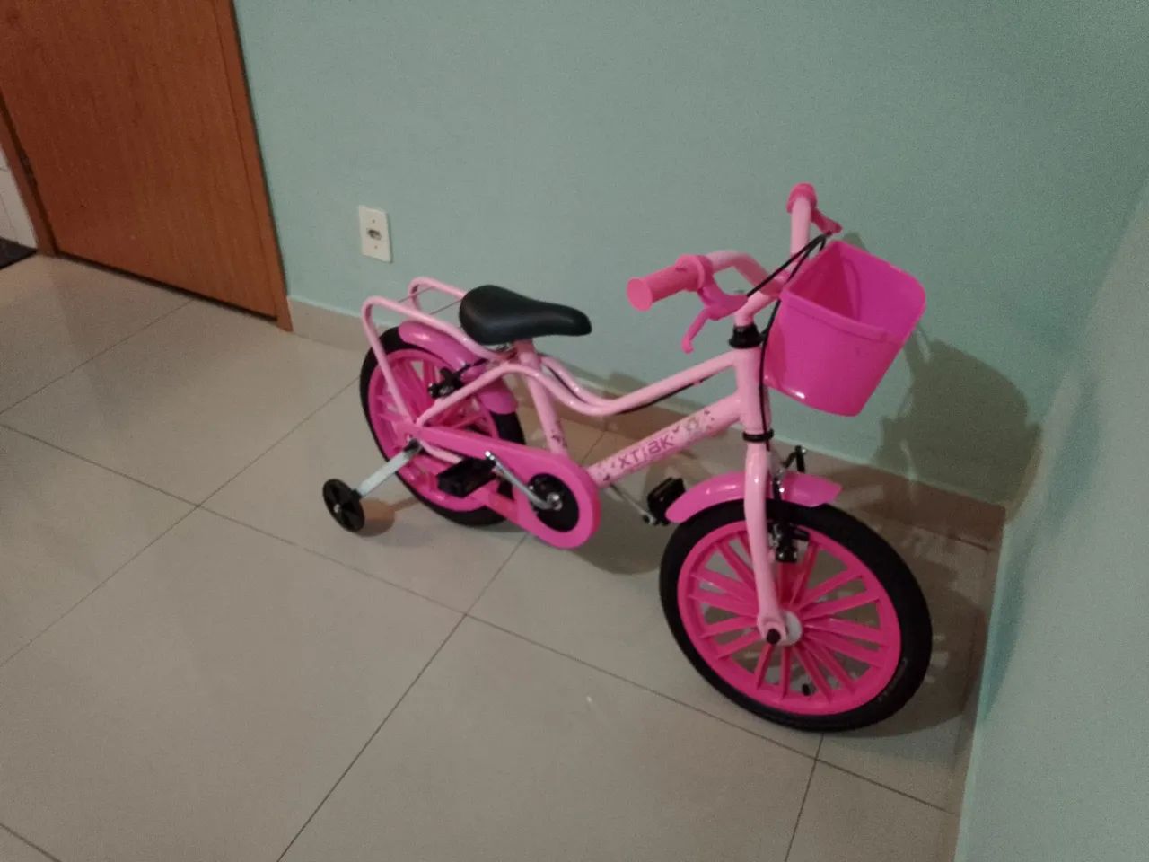 Bicicleta infantil rosa - Foto 3