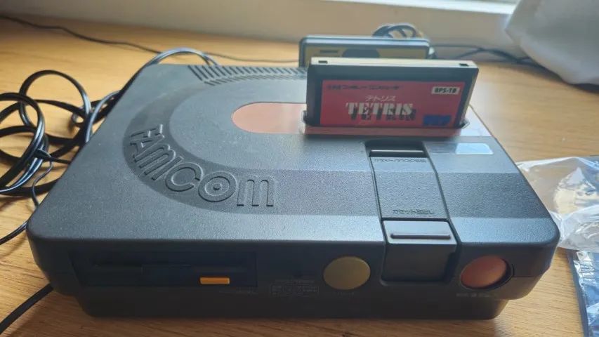 Nintendo Twin Famicom