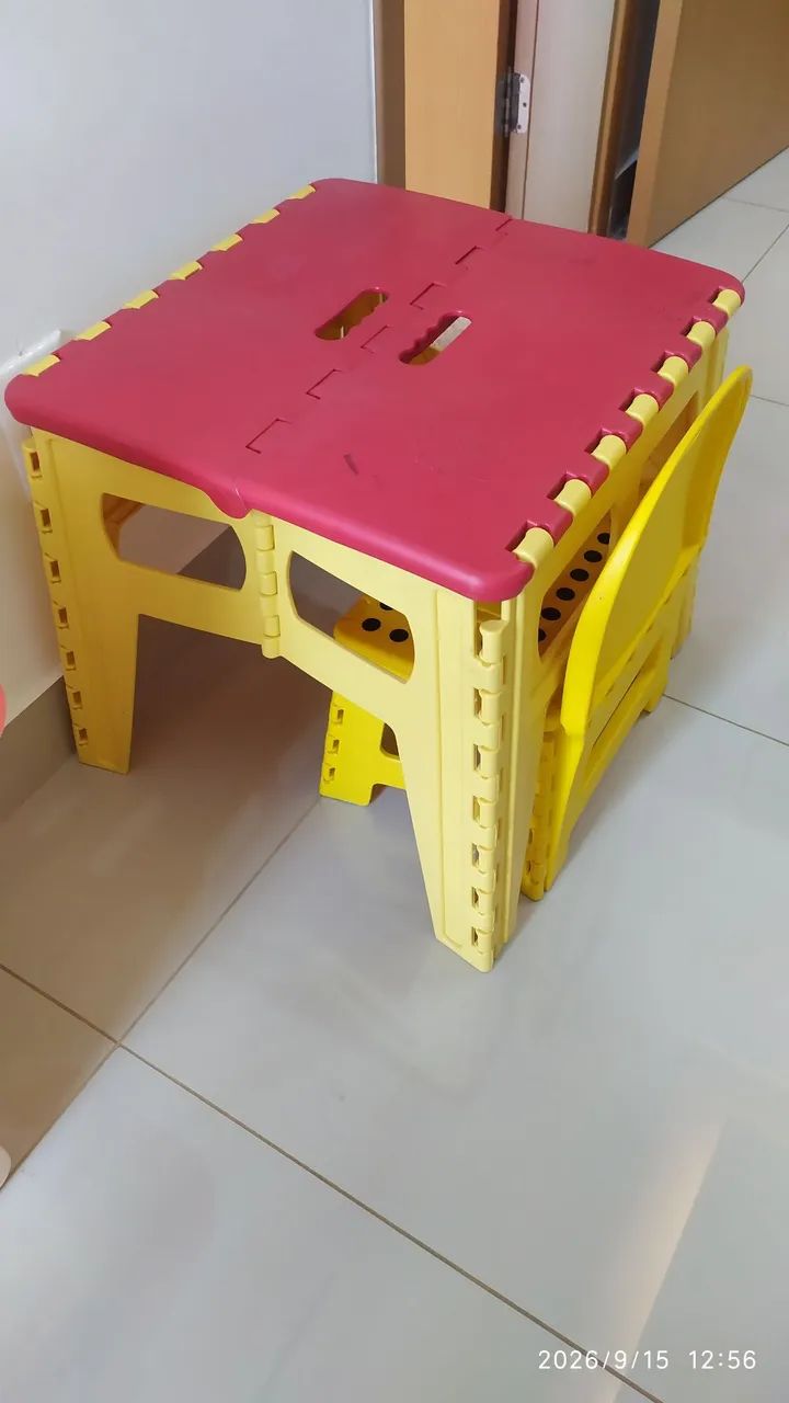 Conjunto cadeira e mesa infantil dobrável  - Foto 3
