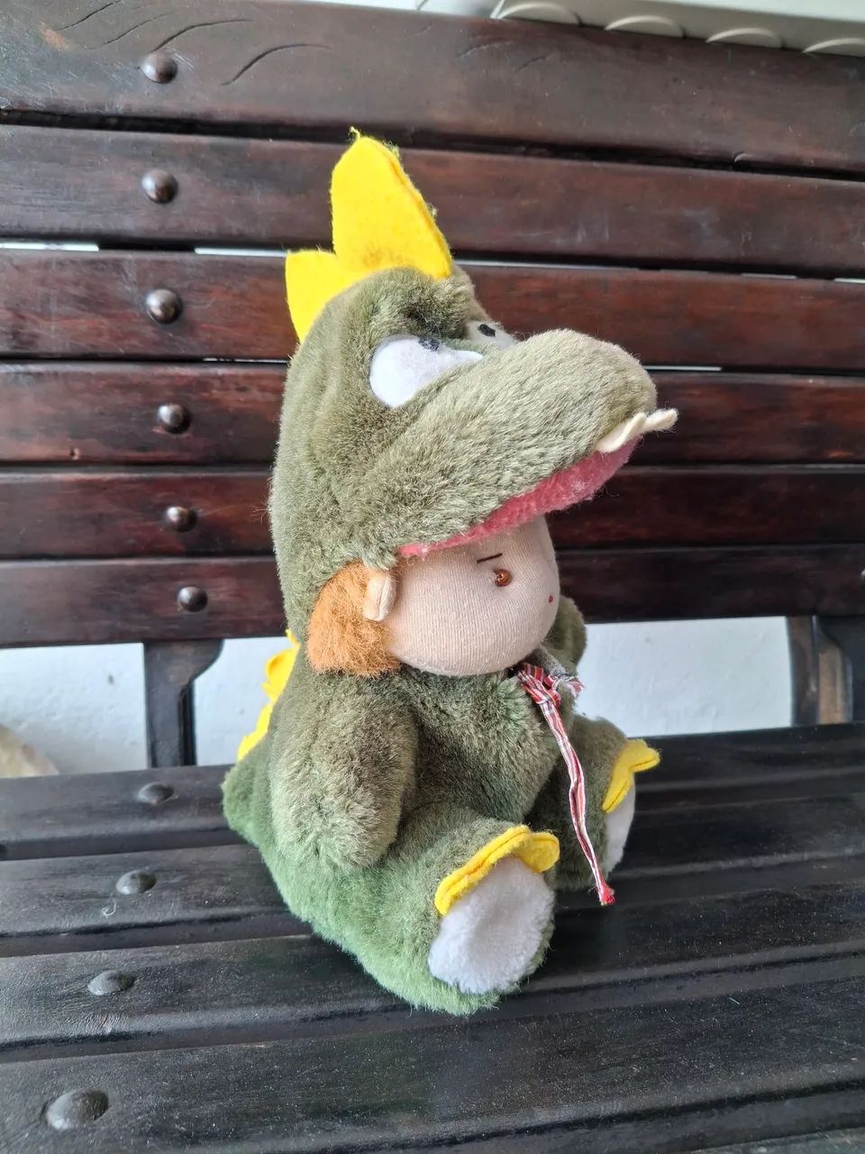 Pelúcia menino com roupa de jacaré - Foto 2