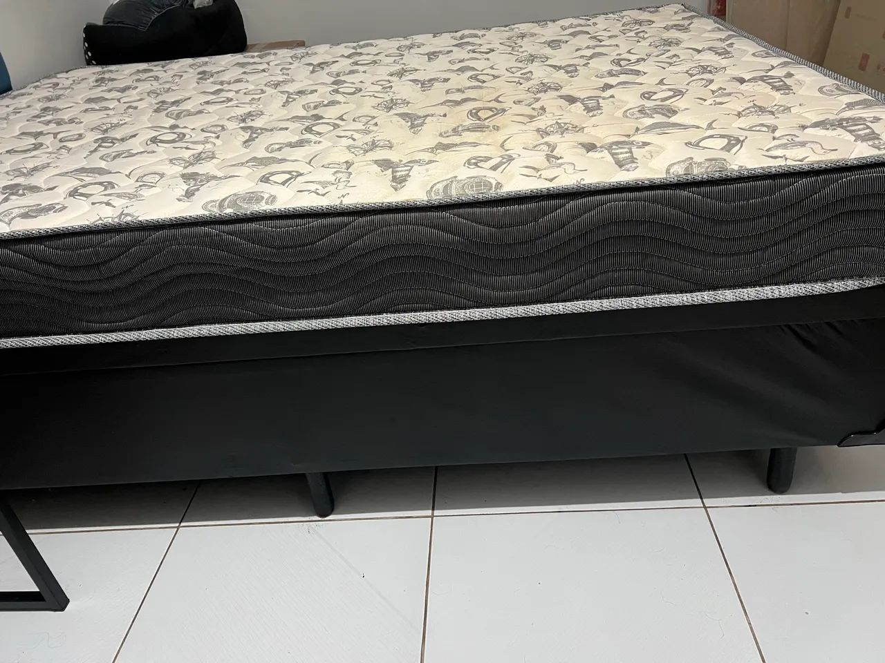 Cama casal box com colchão 