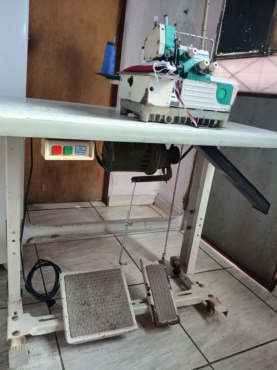 Máquina de costura overlock industrial  - Foto 5