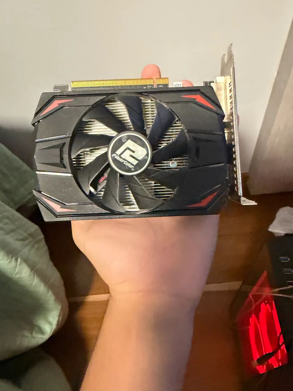 rx550 usada com entrada hdmi frouxa