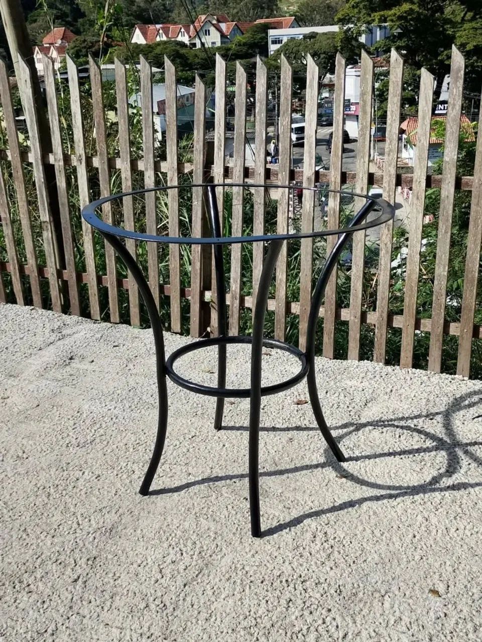 Base de mesa em ferro tubular 