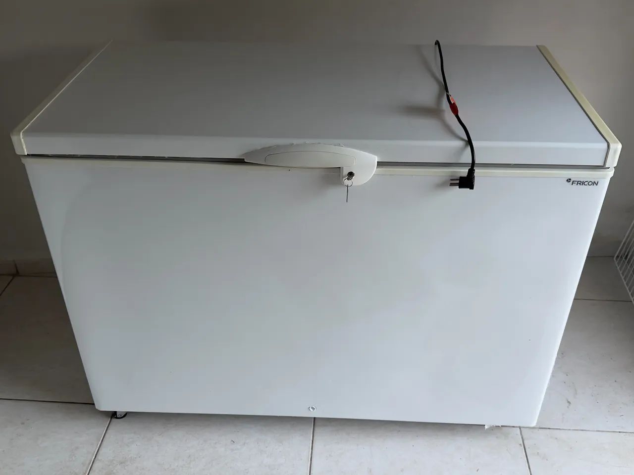 Freezer fricon 1 porta 