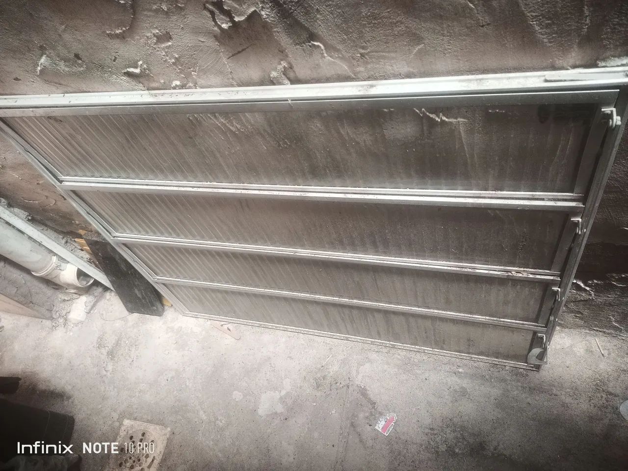 Estou vendendo esses bastante são 2 de vidro, medidas 80×80  e o outro 80× 1, metro! - Foto 5