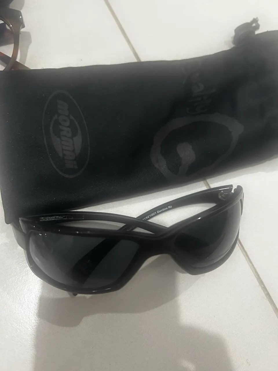 Oculos de Sol marca Mormai Modelo Gamboa Ro