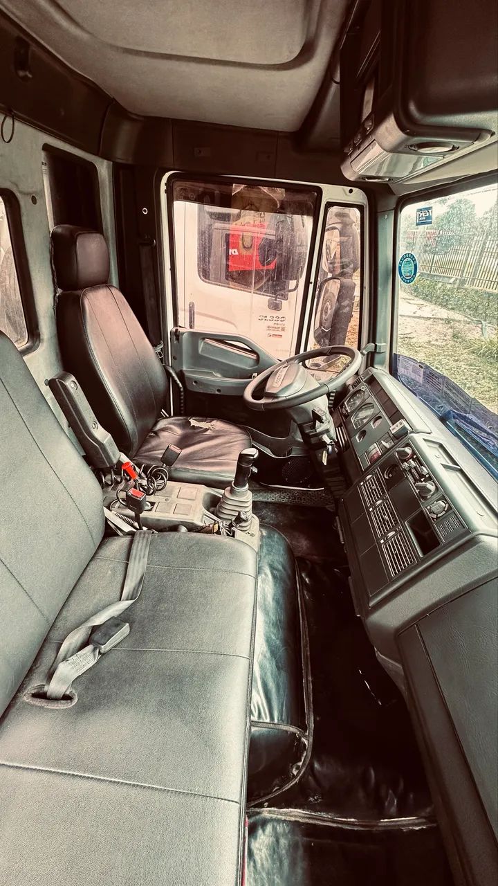 IVECO TECTOR 260E30 - CAÇAMBA BASCULANTE GRIMALDI 12 m³ 