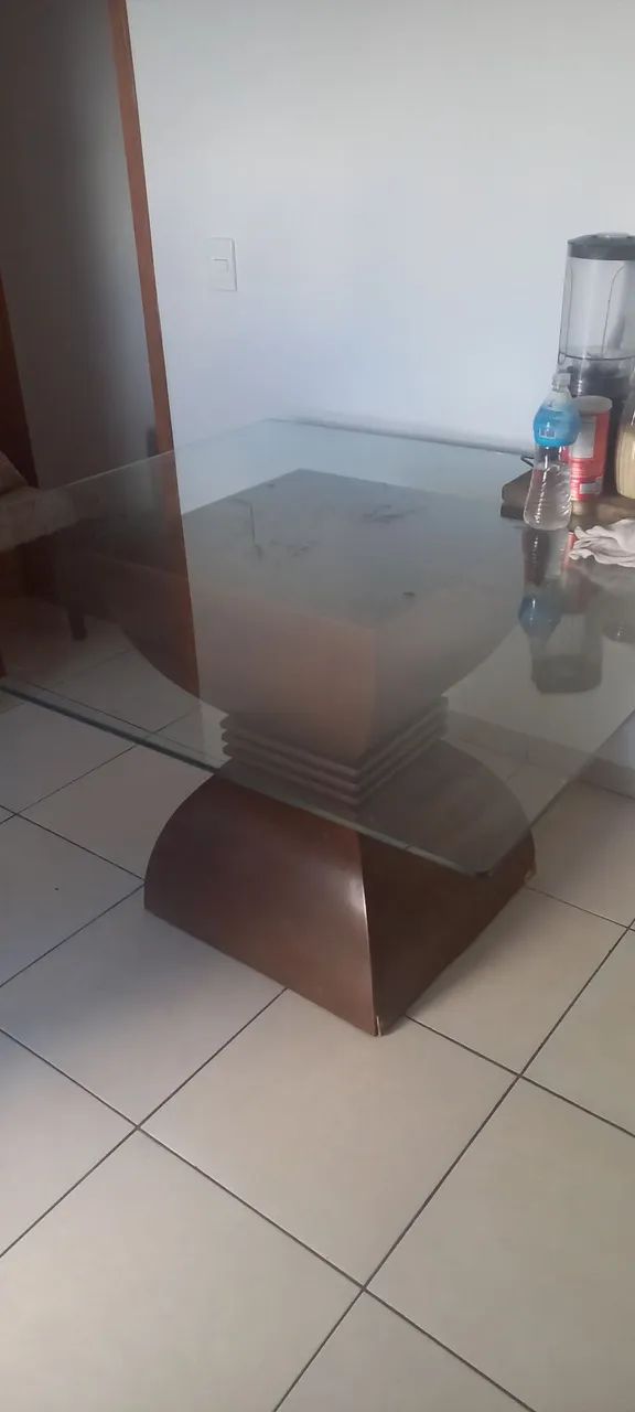Vendo mesa e cadeira usada - Foto 2