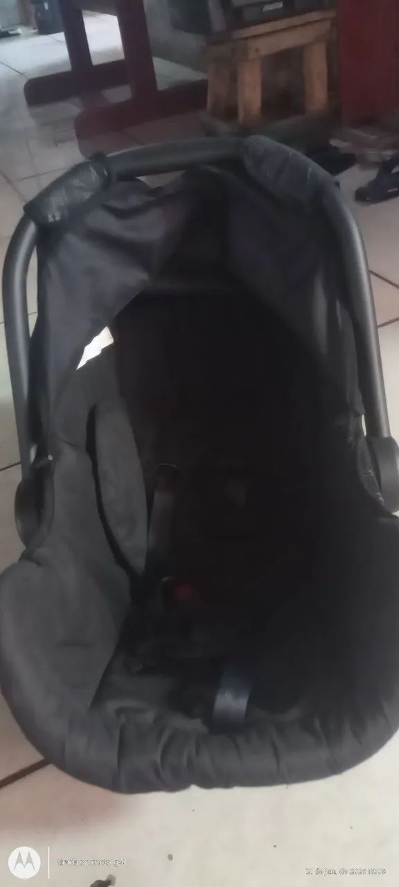 Bebê conforto de carro 