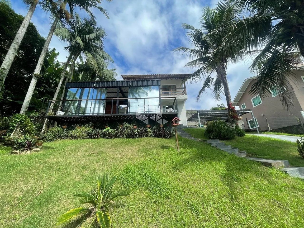 CASA FINANCIÁVEL COM AMPLO TERRENO PRÓXIMO À UFSC - Foto 2