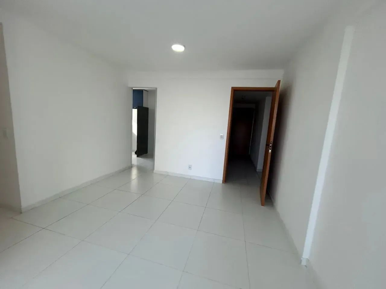 ALUGO APARTAMENTO SEMIMOBILIADO  NO PINA - Foto 2