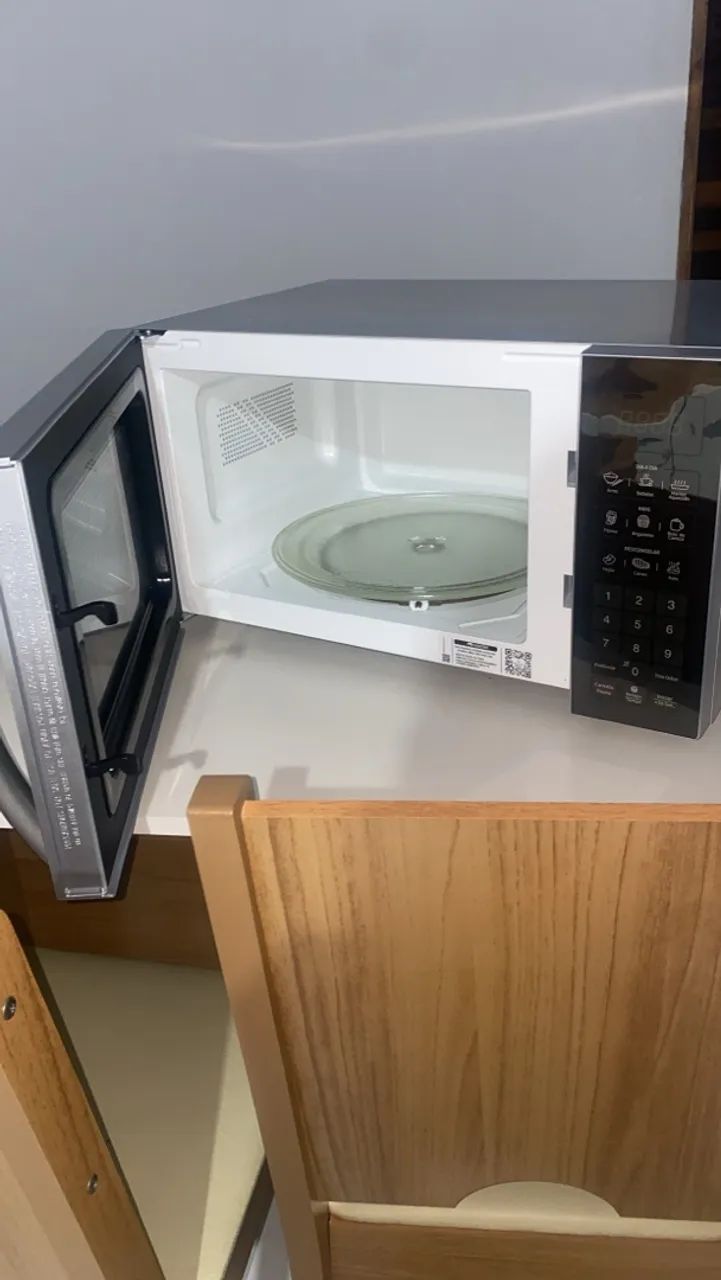 VENDE-SE MICROONDAS 