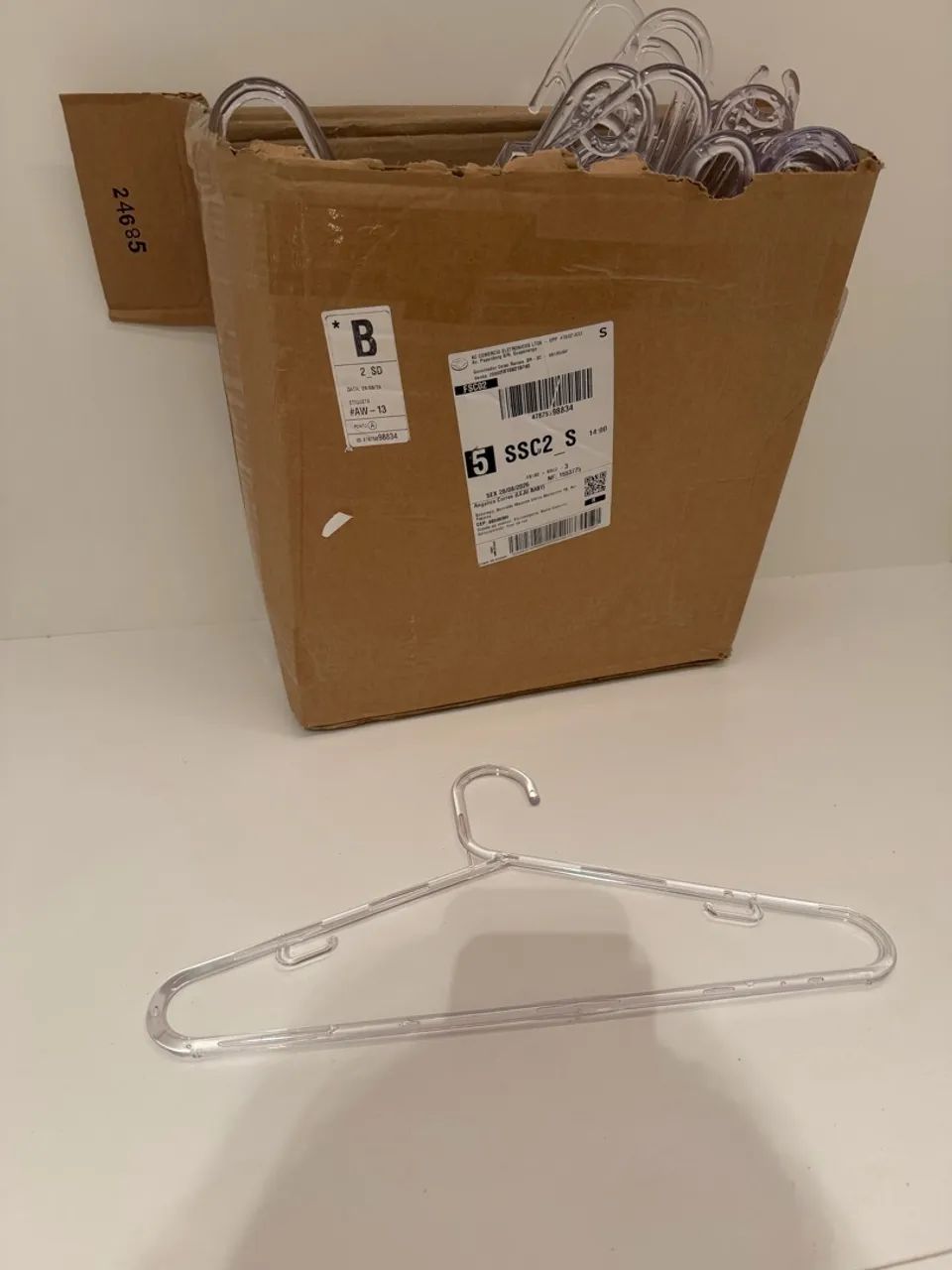 Kit de 100 Cabides de acrílico