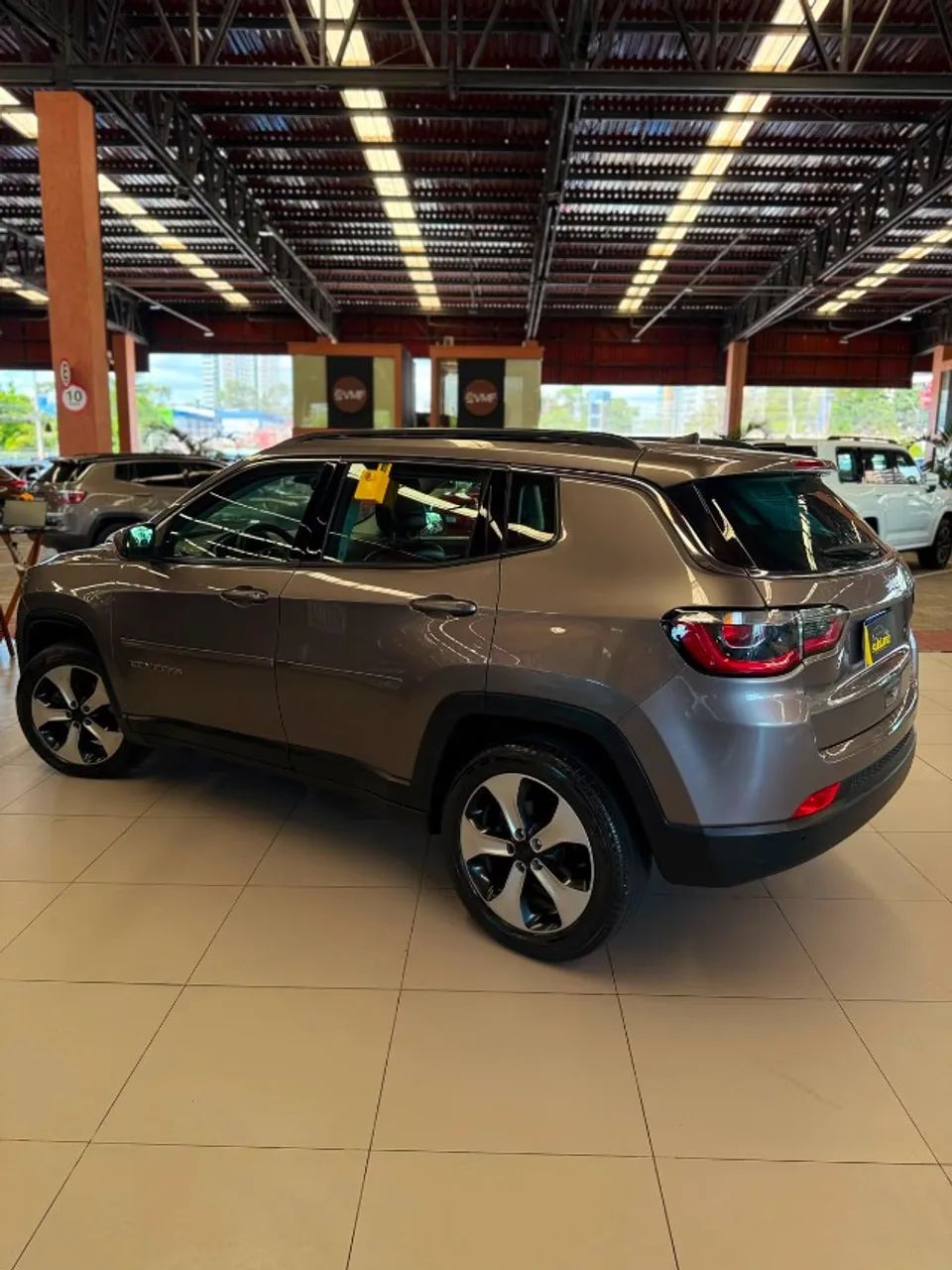 Jeep Compass Longitude 2.0 4X2 Flex 16V Aut. 2017 - Foto 4