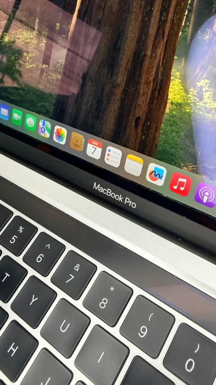 MacBook Pro 13 2020 i5 256GB SSD 8GB RAM impecável - Notebooks
