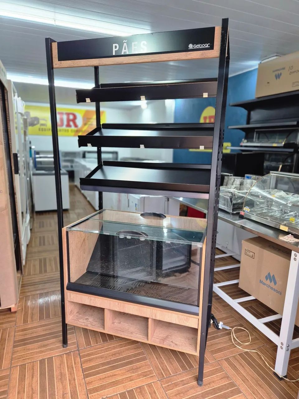Expositor de Pães Gelopar 