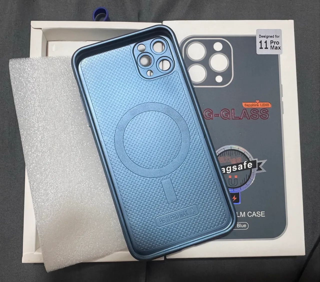 Capinha Ag-glass iPhone Mag 11 Pro, Max Royal Blue - Nova na Caixa