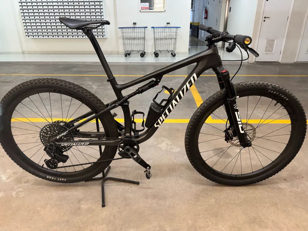 Specialized Epic Expert M/17  Diversos upgrades e impecável - Foto 2