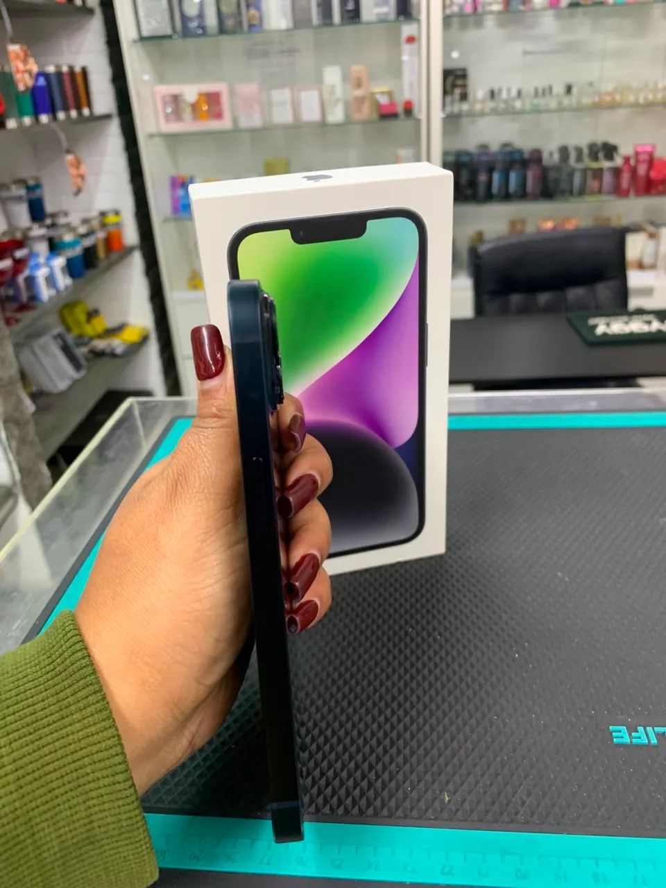 iPhone 14 256gb preto  - Foto 2