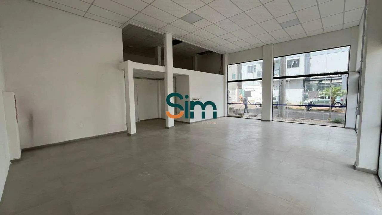 Sala Comercial 73,91 m² com 2 Banheiros, Porcelanato e Frente - Efapi, Chapecó