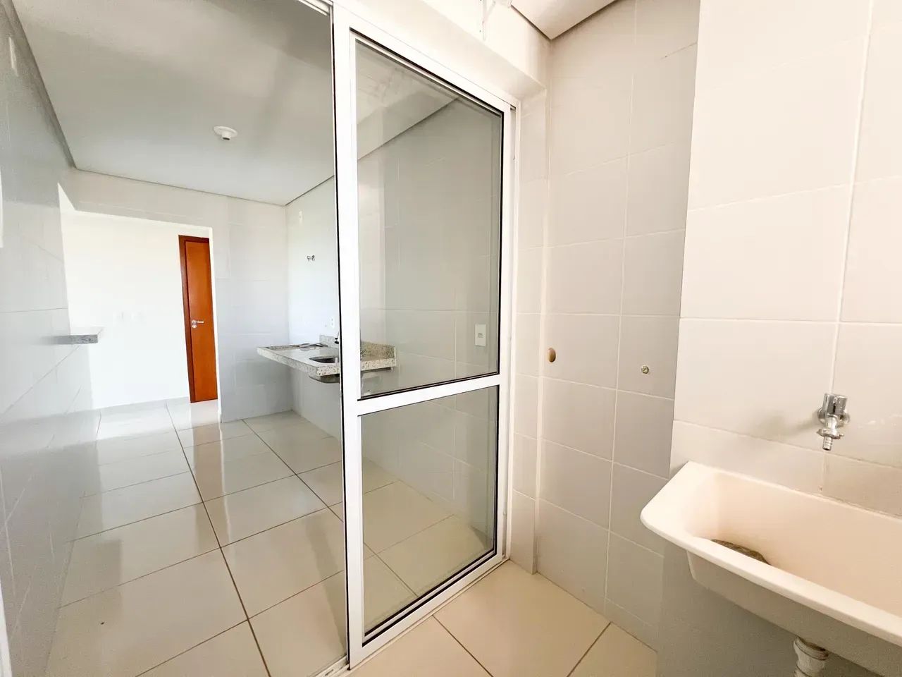 APARTAMENTO À VENDA | EDIFÍCIO WEMBLEY | 605 SUL | 3/4 SENDO 1 SUITE - Foto 4