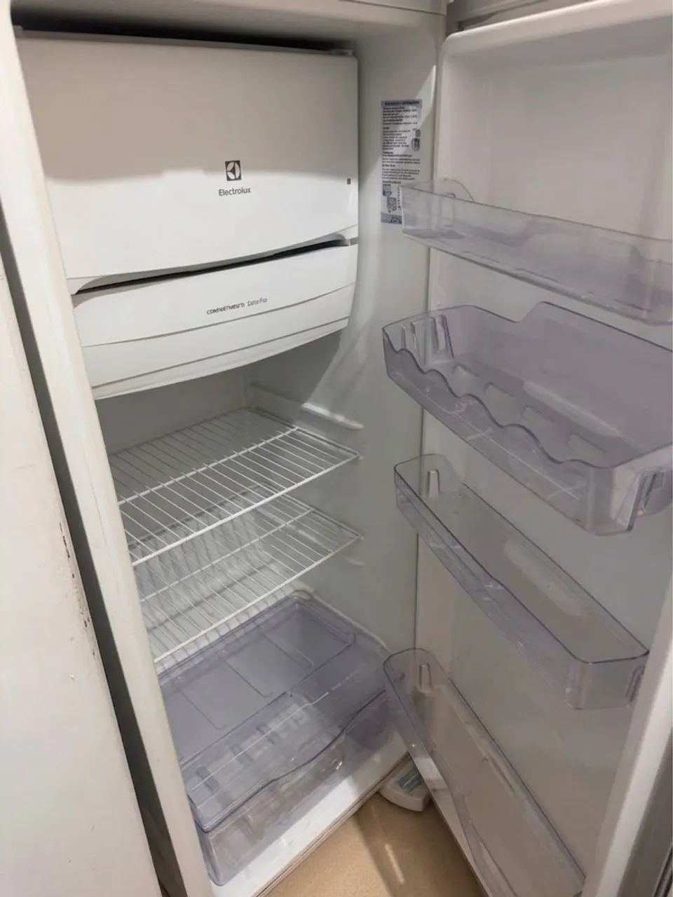 Geladeira Electrolux em Excelente Estado  - Foto 3
