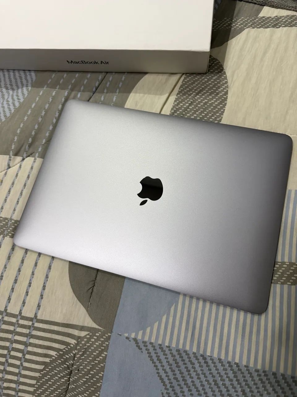 MacBook Air M1 Apple
