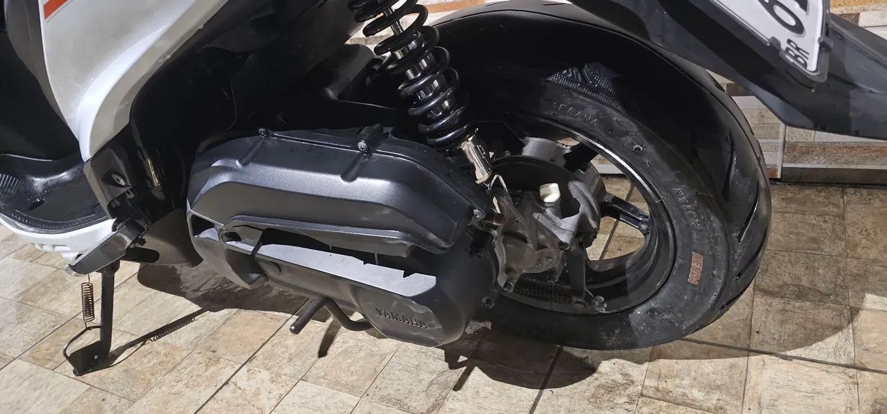 Yamaha fluo  - Foto 5