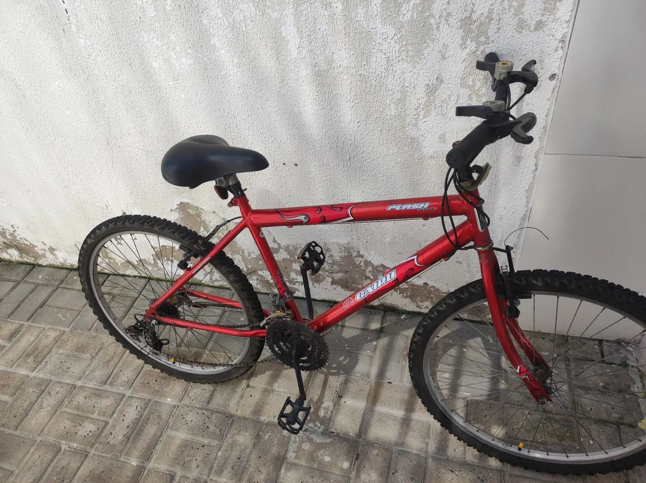 Bicicleta usada (precisa manutenção) - Foto 3