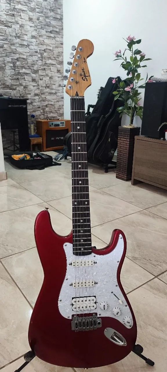 Guitarra Strato Squier Coreana 