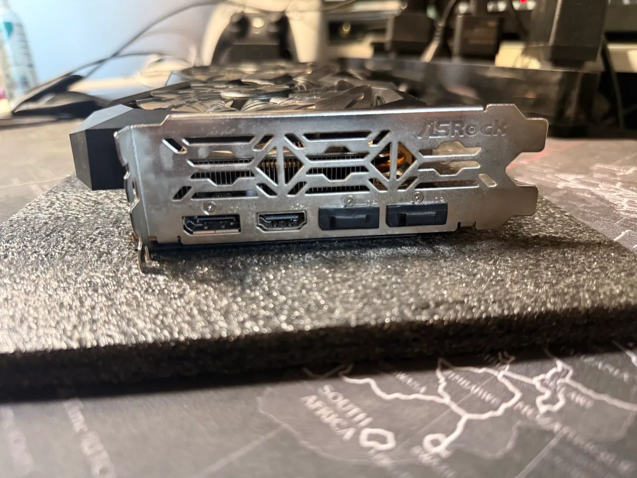 Placa de Vídeo RX 6600 XT ASROCK CHALLENGER 8GB - Foto 4
