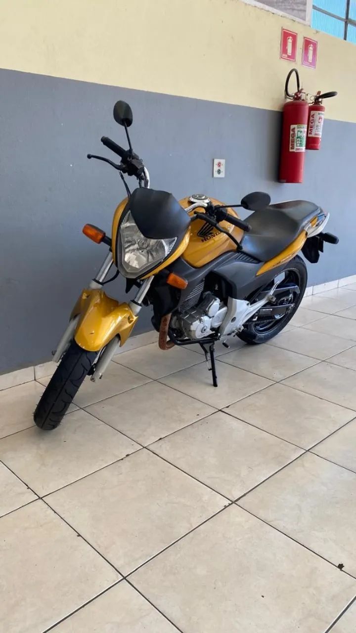 HONDA CB300R 2010 - Foto 2