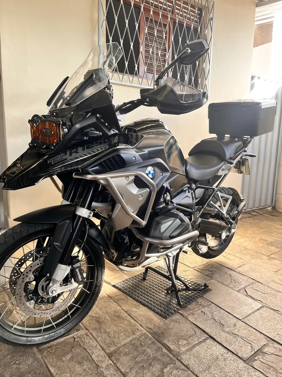 BMW R1250 TRIPLE BLACK  - Foto 3
