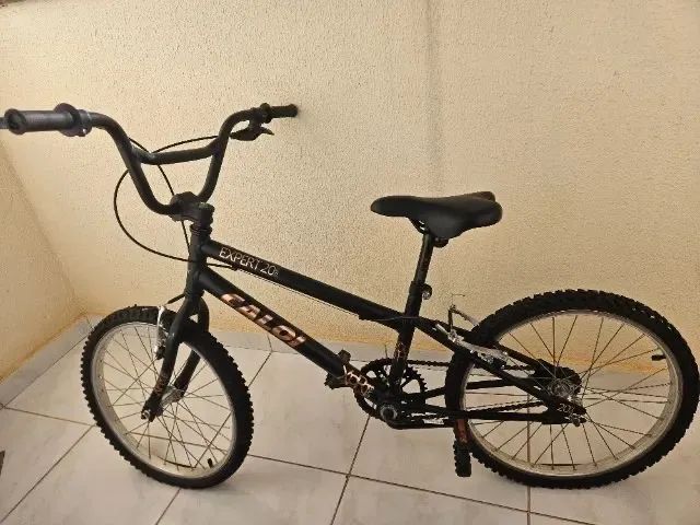 Bicicleta aro 18 bem conservada