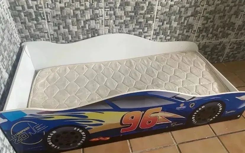 Cama infantil com colchão  - Foto 2
